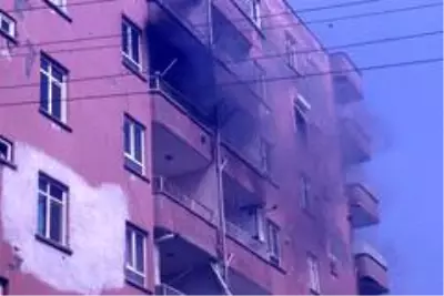 Yanan yer tekrar alevlendi, bir evde tüp patladı Yanan yer tekrar alevlendi, bir evde tüp patladı