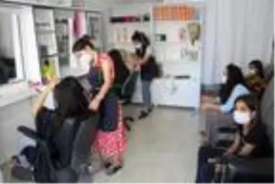 'Dünya Kız Çocukları Günü'nde özel çocuklara ücretsiz kuaför hizmeti 'Dünya Kız Çocukları Günü'nde özel çocuklara ücretsiz kuaför hizmeti