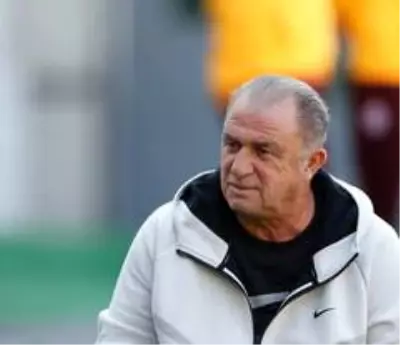 Galatasaray'da Belhanda antrenmanda yer almadı Galatasaray'da Belhanda antrenmanda yer almadı