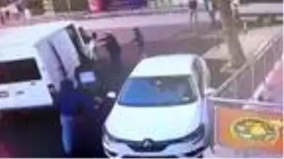 Kartal'da televizyon hırsızlarına yaşlı adamın müdahalesi kamerada