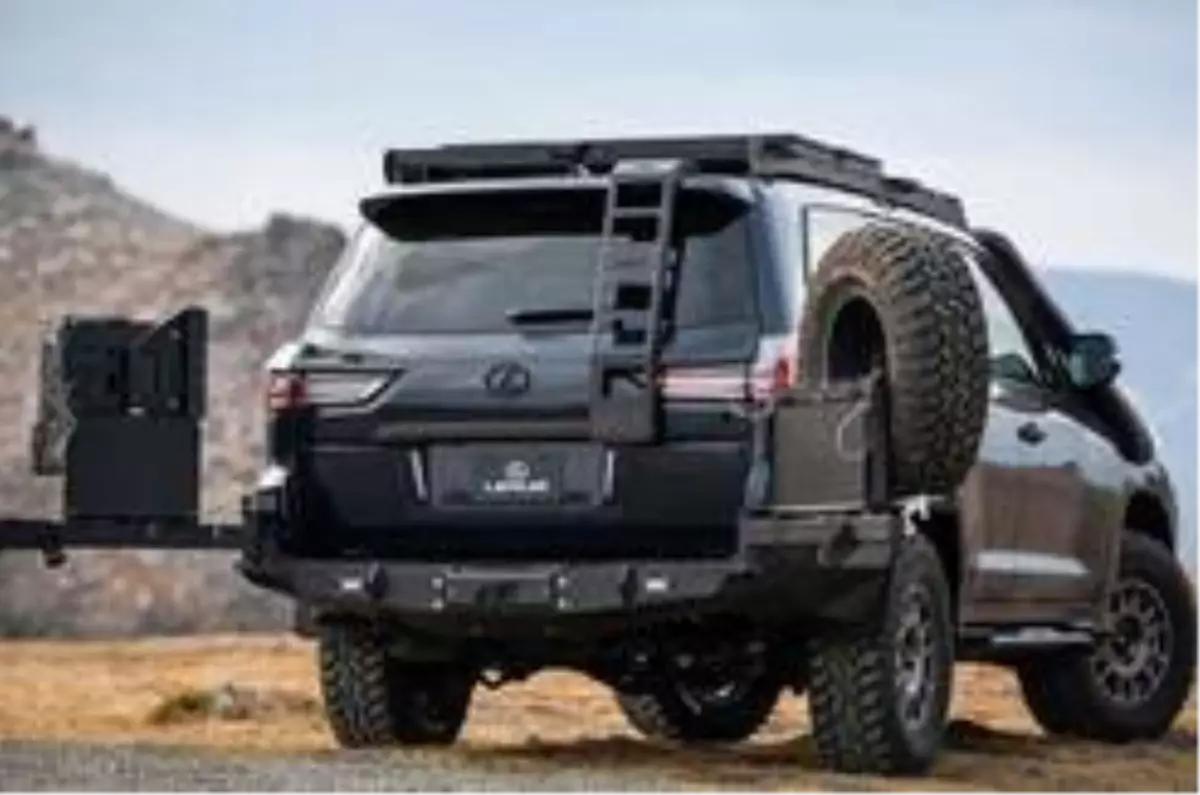 Lexus'un yeni SUV konseptini kadın pilotlar test edecek