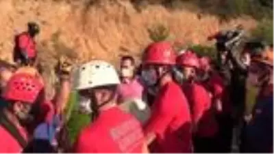 Tırmanış sırasında düşerek yaralanan dağcı kurtarıldı - BURSA Tırmanış sırasında düşerek yaralanan dağcı kurtarıldı - BURSA