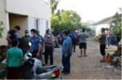 6 aylık Suriyeli bebek, ailesi serada çalışırken evde çıkan yangında hayatını kaybetti 6 aylık Suriyeli bebek, ailesi serada çalışırken evde çıkan yangında hayatını kaybetti