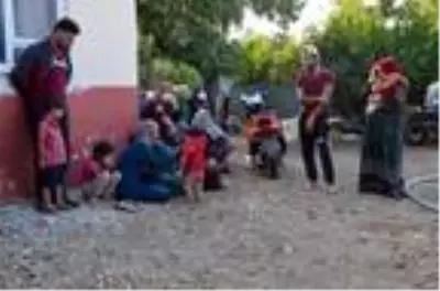 6 aylık Suriyeli bebek, ailesi serada çalışırken evde çıkan yangında hayatını kaybetti 6 aylık Suriyeli bebek, ailesi serada çalışırken evde çıkan yangında hayatını kaybetti