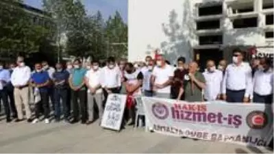 Antalya Büyükşehir Belediyesi önündeki grev 445 gündür devam ediyor Antalya Büyükşehir Belediyesi önündeki grev 445 gündür devam ediyor