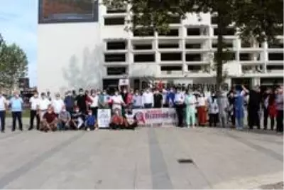 Antalya Büyükşehir Belediyesi önündeki grev 445 gündür devam ediyor Antalya Büyükşehir Belediyesi önündeki grev 445 gündür devam ediyor