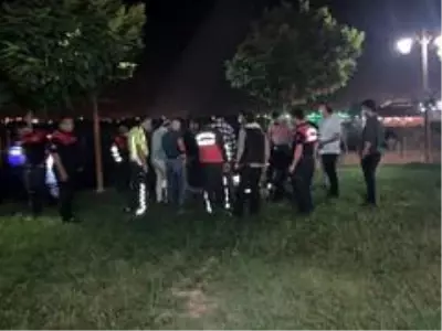 Araçtan inen şahıs köprüden Fırat Nehri'ne atladı