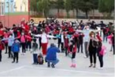 Eskişehir'de yüz yüze eğitimin ikinci aşaması başladı Eskişehir'de yüz yüze eğitimin ikinci aşaması başladı