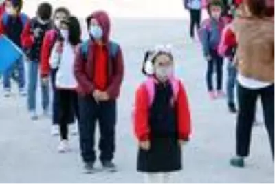 Eskişehir'de yüz yüze eğitimin ikinci aşaması başladı Eskişehir'de yüz yüze eğitimin ikinci aşaması başladı