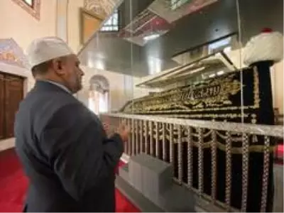Son dakika haberleri: Yavuz Sultan Selim Han'ın 500 yıllık çamurlu kaftanını Fetullah Gülen'e götürmek istediler Son dakika haberleri: Yavuz Sultan Selim Han'ın 500 yıllık çamurlu kaftanını Fetullah Gülen'e götürmek istediler