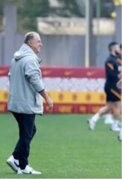 Galatasaray'da Belhanda takımla birlikte çalıştı Galatasaray'da Belhanda takımla birlikte çalıştı