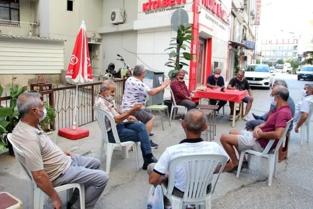Geleneksel Yalan yarışmasının ödülü de yalan çıktı Geleneksel Yalan yarışmasının ödülü de yalan çıktı