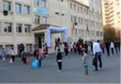 Yüz yüze eğitime geçişte ikinci aşama başladı Yüz yüze eğitime geçişte ikinci aşama başladı