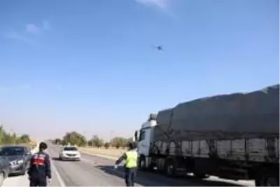 Jandarma hatalı sürücüleri havadan tespit etti Jandarma hatalı sürücüleri havadan tespit etti