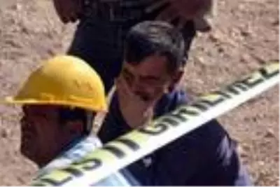 Ölen arkadaşlarının cansız bedeninin etrafında sinir krizi geçirdiler