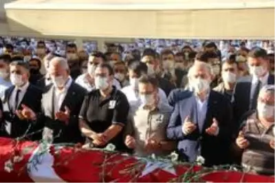 Kilis Belediye Başkanı Bulut son yolculuğuna uğurlandı Kilis Belediye Başkanı Bulut son yolculuğuna uğurlandı