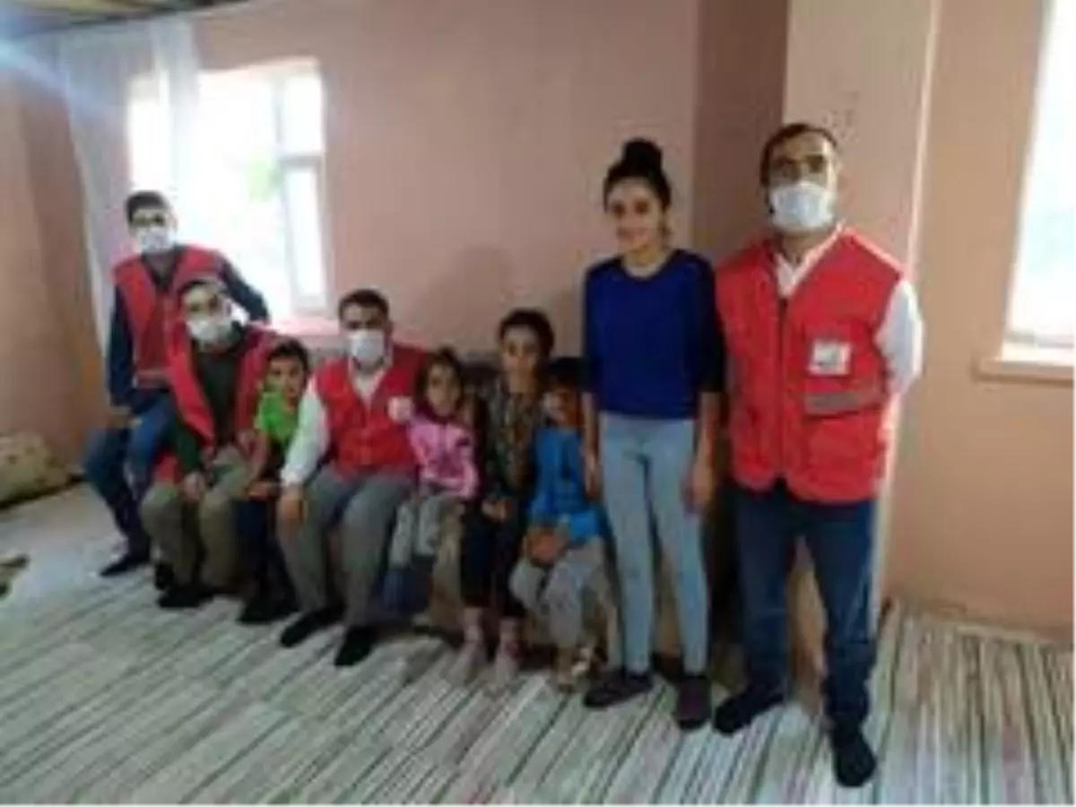 Kızılay'dan Akyüz ailesine yardım eli