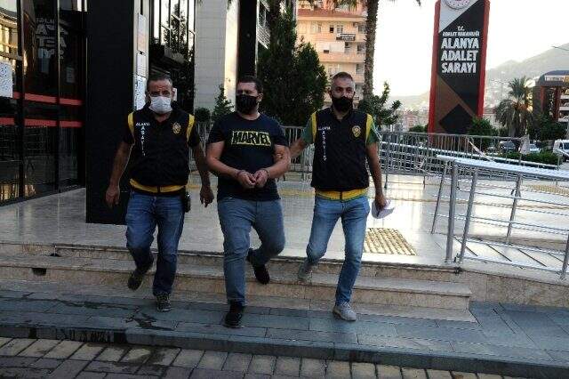 4 ayrı kuyumcuyu 13 bin TL dolandıran şüpheli, son işinde suçüstü yakalandı