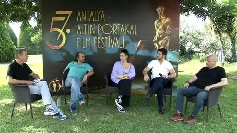 57. Altın Portakal Film Festivali | 'Gelincik' filminin yönetmeni ve oyuncuları T24'te: 'İyi bir... 57. Altın Portakal Film Festivali | 'Gelincik' filminin yönetmeni ve oyuncuları T24'te: 'İyi bir...