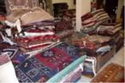 Asırlık halıları yeniden kullanıma sokuyor Asırlık halıları yeniden kullanıma sokuyor