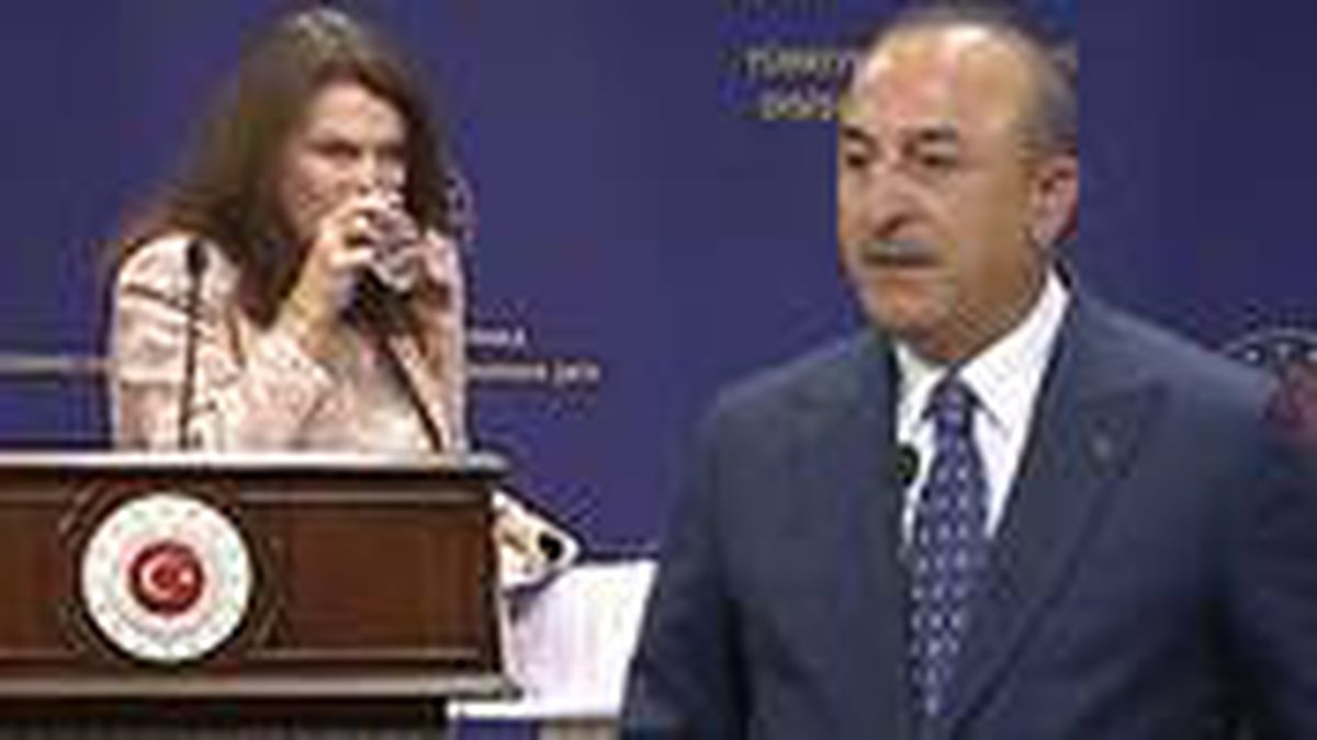 Canlı yayında gergin dakikalar! Bakan Çavuşoğlu, İsveçli mevkidaşıyla kameralar önünde atıştı