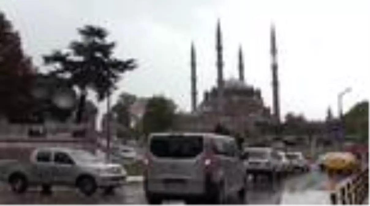 Edirne'de kuvvetli sağanak ve şiddetli rüzgar etkili oldu