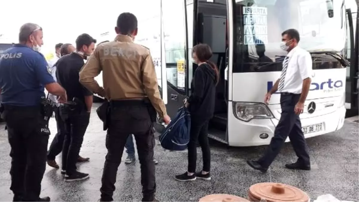 Evden kaçan kız çocuğu, otogarda bindiği otobüste bulundu İzmir