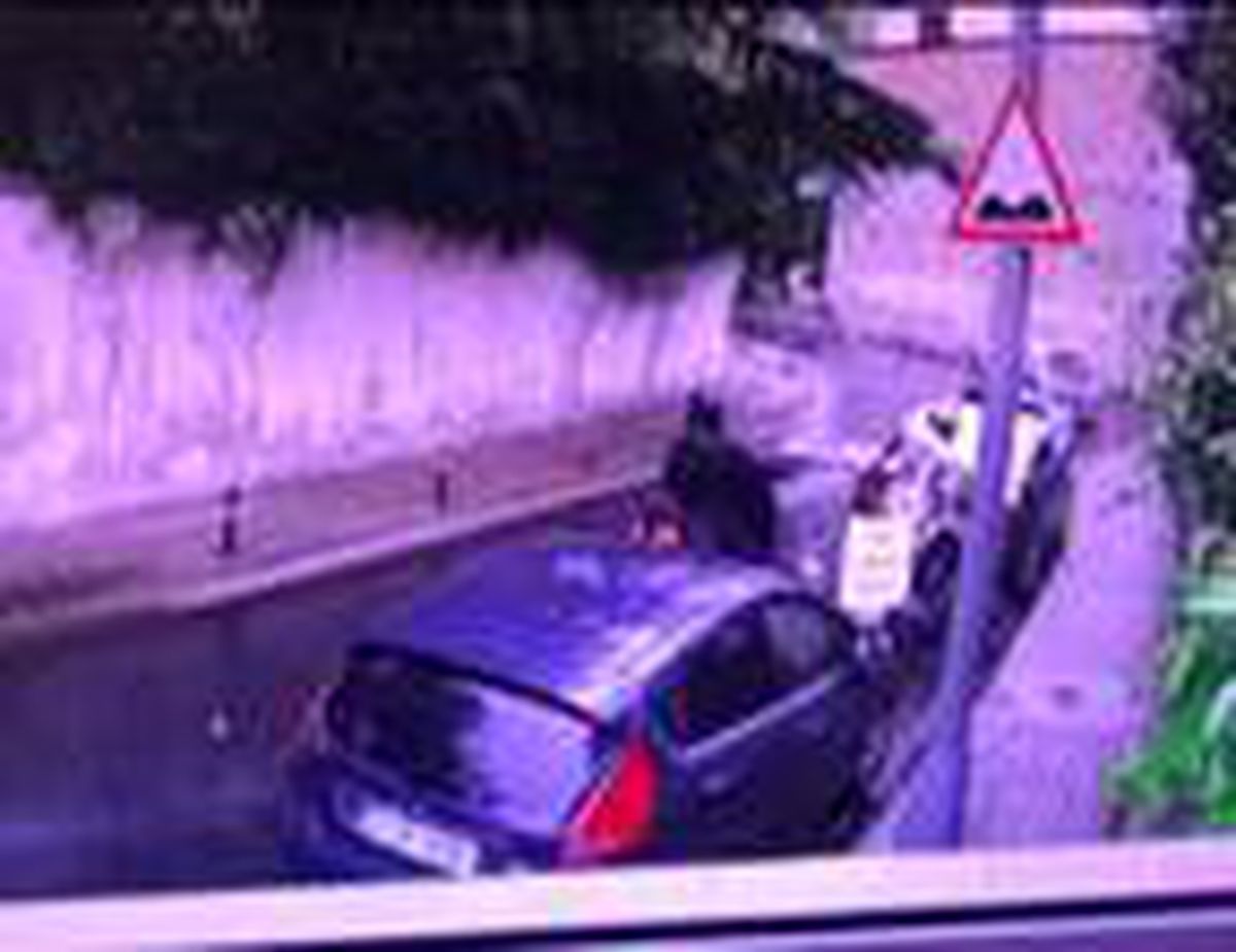 İSTANBUL'DA 4 GÜNDE 6 MOTOSİKLET ÇALAN HIRSIZLAR KAMERADA