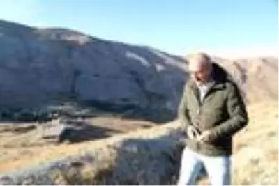 Kaymakam, ağabeyinin 23 yıl önce şehit düştüğü mevziyi ziyaret etti
