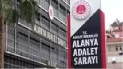 4 ayrı kuyumcuya sahte bilezik vererek 13 bin 863 TL dolandırdı 4 ayrı kuyumcuya sahte bilezik vererek 13 bin 863 TL dolandırdı
