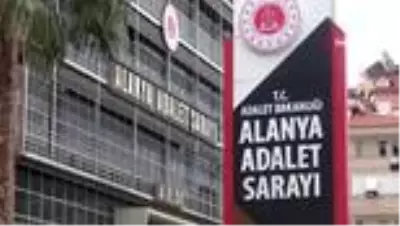 4 ayrı kuyumcuya sahte bilezik vererek 13 bin 863 TL dolandırdı 4 ayrı kuyumcuya sahte bilezik vererek 13 bin 863 TL dolandırdı
