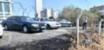 Mersin: Son dakika haberleri: Adliye otoparkı yakınında çıkan yangında 4 araç zarar gördü Mersin: Son dakika haberleri: Adliye otoparkı yakınında çıkan yangında 4 araç zarar gördü