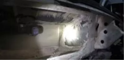 Arabaya özel bölme yaptılar ama 'Börü'den kaçamadılar Arabaya özel bölme yaptılar ama 'Börü'den kaçamadılar