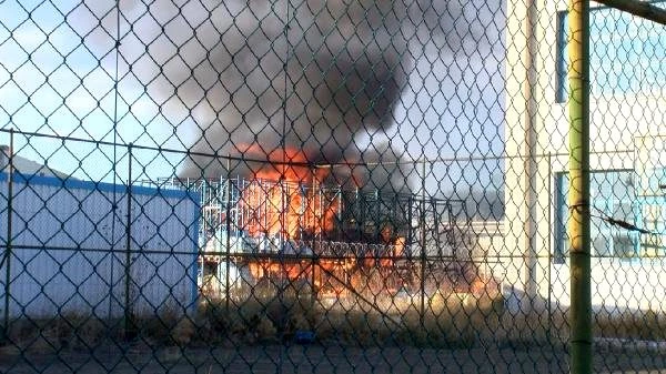 Ayvalık'ta yağ fabrikasında yangın (2)