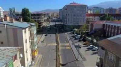 Erzurum'da hizmete açılan yeni yollar şehrin trafiğine nefes aldırdı Erzurum'da hizmete açılan yeni yollar şehrin trafiğine nefes aldırdı