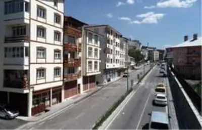 Erzurum'da hizmete açılan yeni yollar şehrin trafiğine nefes aldırdı Erzurum'da hizmete açılan yeni yollar şehrin trafiğine nefes aldırdı
