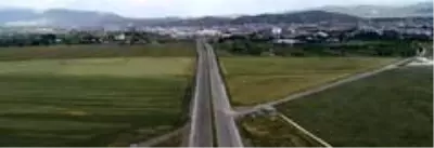 Erzurum'da hizmete açılan yeni yollar şehrin trafiğine nefes aldırdı Erzurum'da hizmete açılan yeni yollar şehrin trafiğine nefes aldırdı