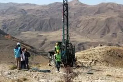 Erzurum'da 20 milyon Bej ve 5 milyon metreküp mavi mermer rezervi bulundu Erzurum'da 20 milyon Bej ve 5 milyon metreküp mavi mermer rezervi bulundu