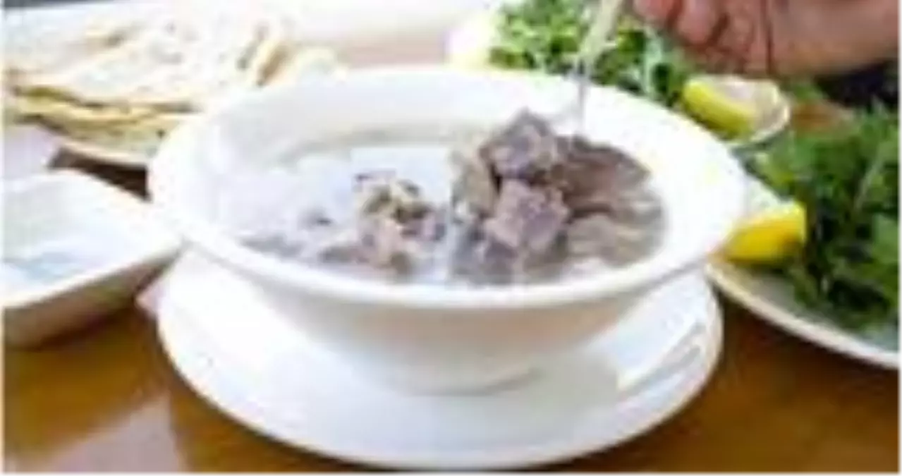 İşkembe çorbası nasıl yapılır? İşkembe çorbası yapmanın püf noktaları nelerdir? Malzemeleri nelerdir? Pişirme önerisi nedir?