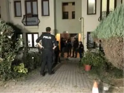 Kız arkadaşını kalbinden vurarak öldüren genç, intihar etti Kız arkadaşını kalbinden vurarak öldüren genç, intihar etti