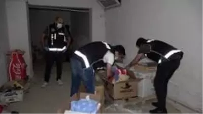 KOM polisinden 'kaçak içki' operasyonu: 191 litre ele geçirildi KOM polisinden 'kaçak içki' operasyonu: 191 litre ele geçirildi