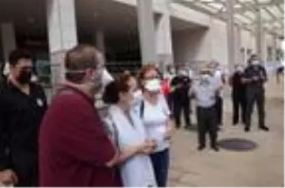 Koronadan ölen Aydın Tabip Odası Başkanı Ülkü, toprağa verildi Koronadan ölen Aydın Tabip Odası Başkanı Ülkü, toprağa verildi