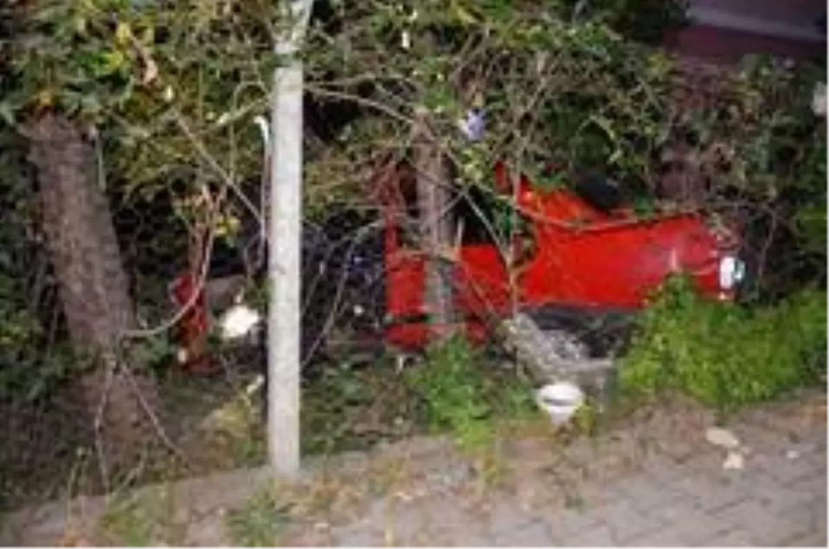 Son dakika! Polisten kaçan alkollü sürücü kaza yaptı