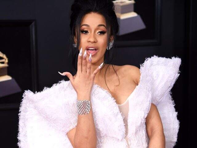 Rapçi Cardi B, Instagram'dan yanlışlıkla çıplak fotoğrafını paylaştı