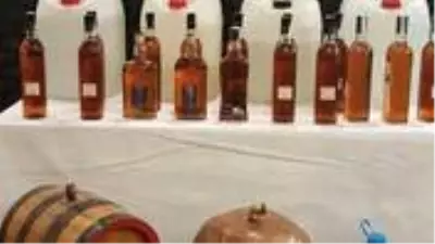 Sahte içki kaynaklı ölümlerle ilgili yapılan operasyonlarda 'Lord' detayı dikkat çekti Sahte içki kaynaklı ölümlerle ilgili yapılan operasyonlarda 'Lord' detayı dikkat çekti