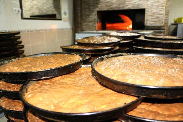 Tahinli pide tarifi nasıl yapılır? Tahinli pide yapılışı| Tahinli pide nerenin?