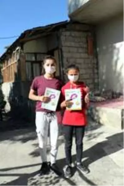 Van'da 2 kız kardeşin eğitime kazandırılması kısa film konusu oldu Van'da 2 kız kardeşin eğitime kazandırılması kısa film konusu oldu