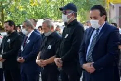 Yavuz Bingöl, kardeşinin cenazesinde ayakta durmakta güçlük çekti