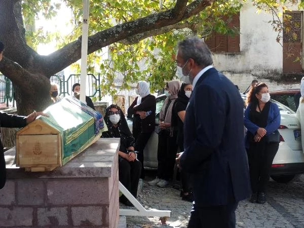 Yavuz Bingöl'ün kız kardeşi Fatma Efsun Pul, Ayvalık'ta defnedildi