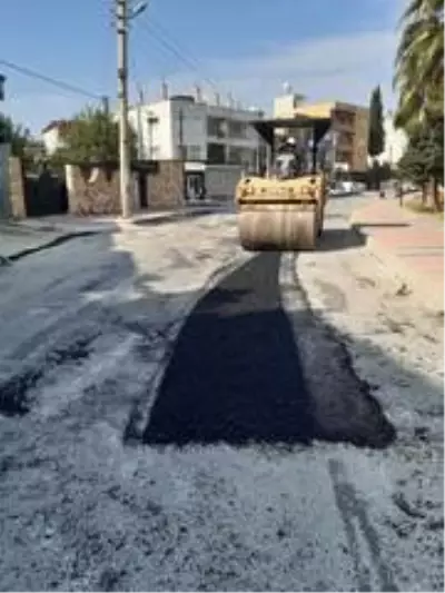 Yenişehir Belediyesi'nin asfalt ve yol yapım çalışmaları sürüyor Yenişehir Belediyesi'nin asfalt ve yol yapım çalışmaları sürüyor